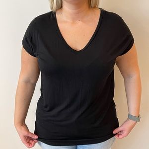 Black Short Sleeve V Neck Piko Top